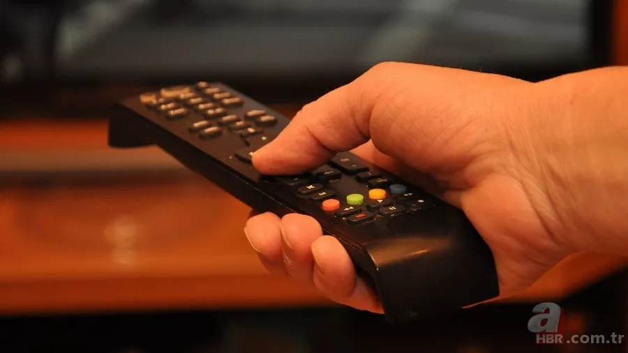 1 KASIM CUMA YAYIN AKIŞI: Bu akşam TV'de hangi program ve diziler var? 1