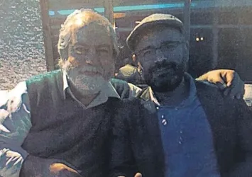 Fuat Avni’nin ünlülerle fotoları çıktı