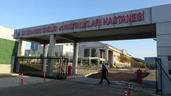 1608460276213.jpg Ruh Sağlığı Hastanesi'nde dehşet! Uykusunda boğarak öldürdü - 2