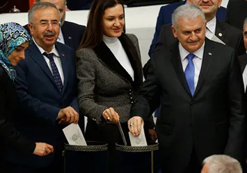TBMM'de ikinci tur başladı! 1'inci madde oylandı!