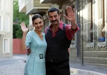 Sinem Kobal kıskançlık krizinde