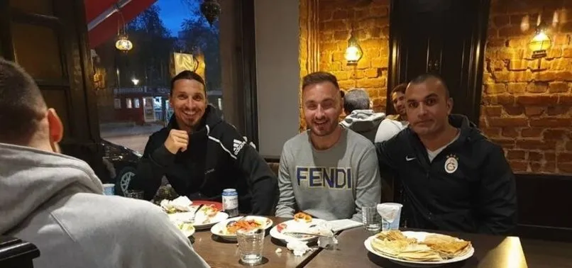 Türk yemeklerinin tadına baktı! Ibrahimovic iftar sofrasında!