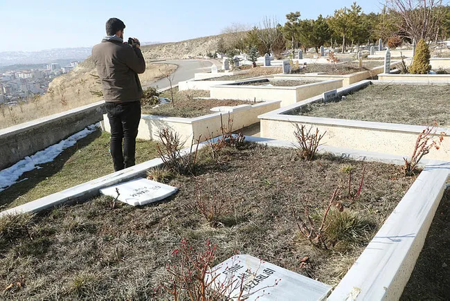 Adana'da 79 mezarı tahrip eden 5 DEAŞ'lı tutuklandı - 6