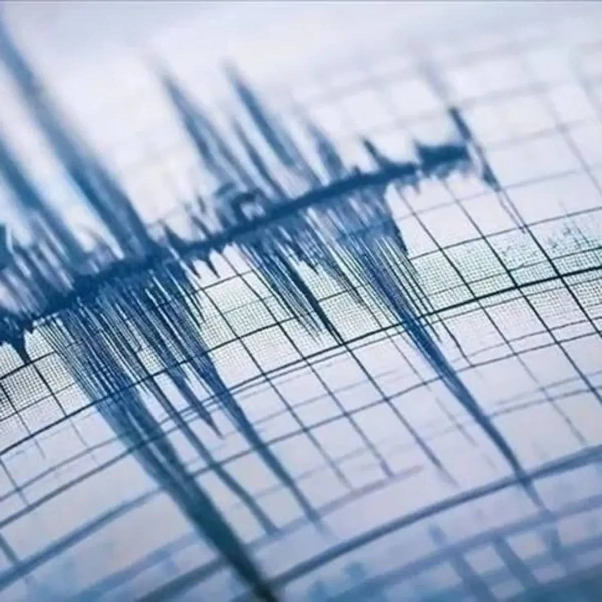 Endonezya'da 7,5 büyüklüğünde deprem meydana geldi