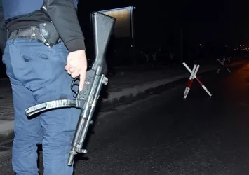 Konya'da emniyet binası önünde ateş açıldı