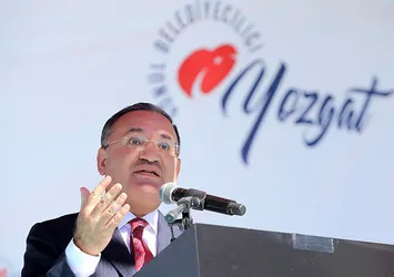 Adalet Bakanı Bozdağ'dan CHP'ye "HDP'ye bakanlık" ve Tunç Soyer'e "Osmanlı" tepkisi
