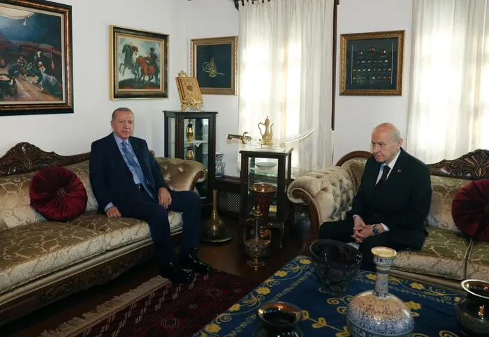 Ankara’da önemli görüşme! Başkan Erdoğan Bahçeli’yi konutunda ziyaret etti