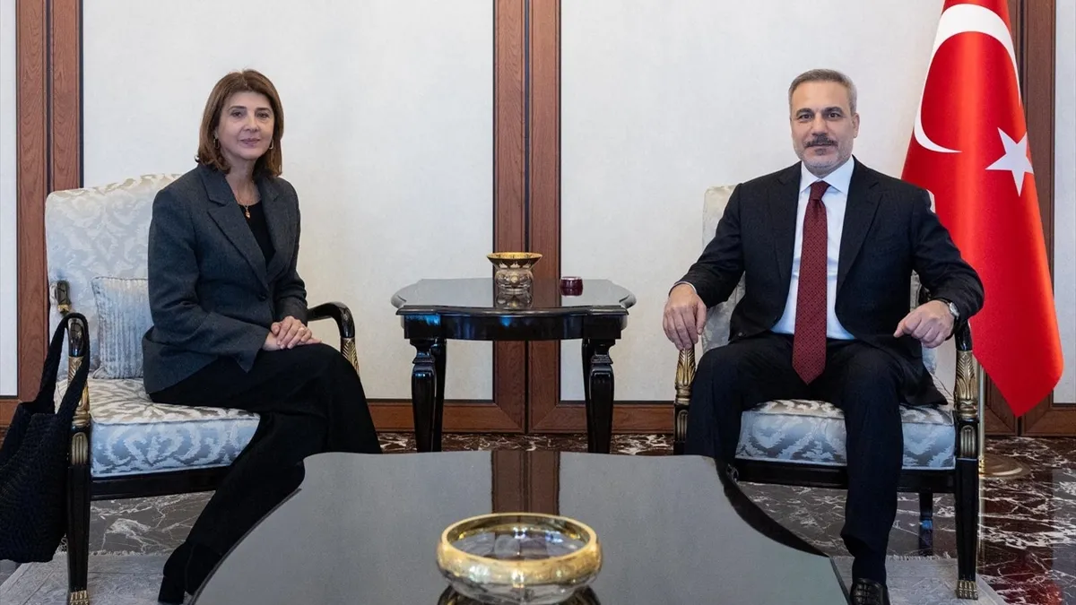 Bakan Fidan BM Kıbrıs Temsilcisi Cuellar ile bir araya geldi