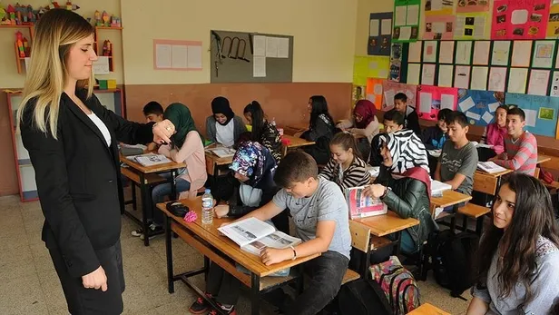 Okullarda kasım ayı ara tatil hangi gün? 2022 ilk ara tatil ne zaman? 2022-2023 eğitim yılı MEB takvimi!