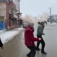 Depremin yeni görüntüleri! Tüyler ürperten ses