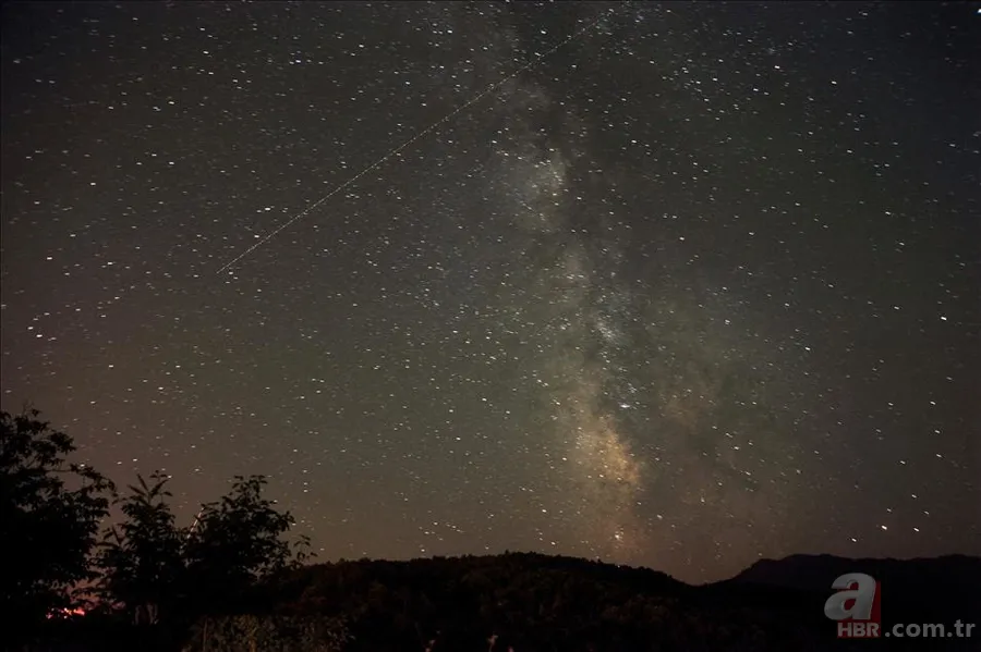Bugün gökyüzüne bakmayı unutmayın! Perseid meteor yağmuru saat kaçta izlenecek? Türkiye'de nereden görülecek? 7
