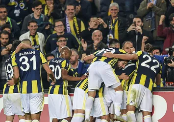 Fenerbahçe, Anderlecht'i 2 golle geçti