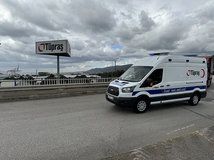 İzmit Tüpraş rafinerisinde patlama oldu! İlk görüntüler A Haber’de