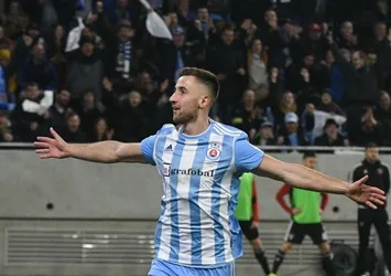 Beşiktaş'ta forvete son aday Sporar