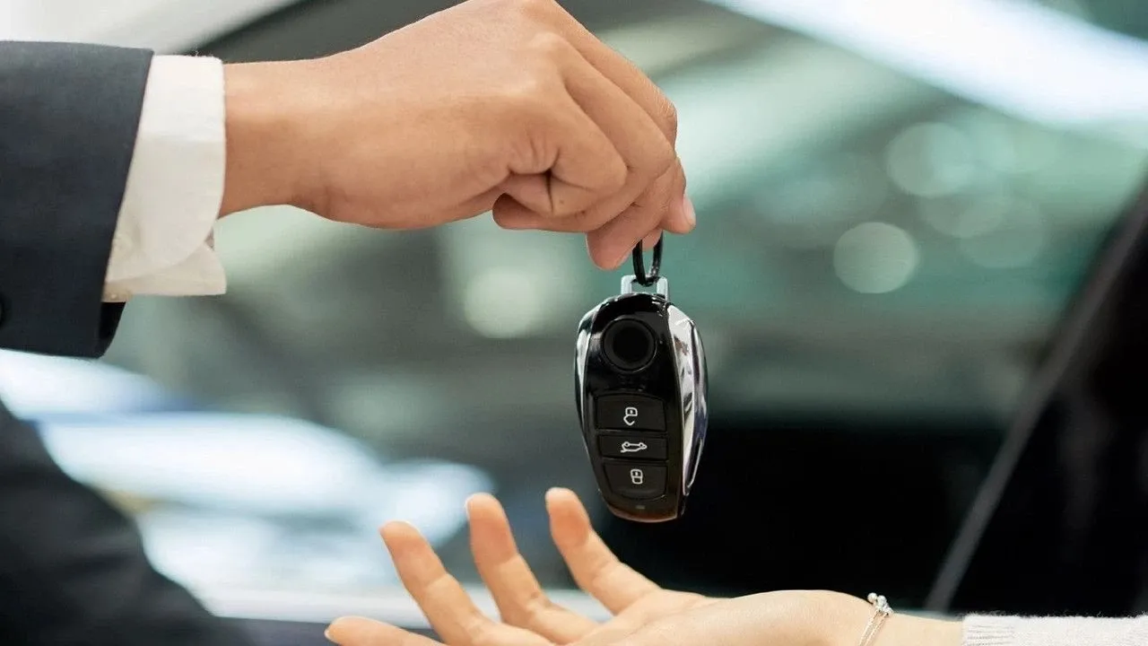 İkinci el araç satışında yeni dönem! 100 bin TL cezası var! Yeni düzenleme ile Taşınmaz ve ikinci el araç ticaretinde doğrulama zorunluluğu geliyor