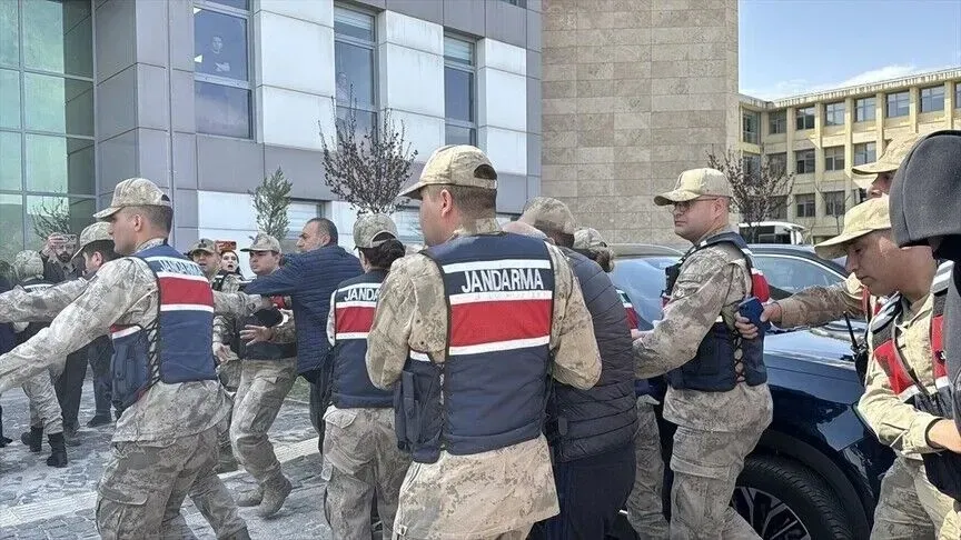 gulistan-doku-sorusturmasinda-2-kisi-daha-tutuklandi-toplam-tutuklu-sayisi-38e-yukseldi-1789539054683.jpeg Toplam tutuklu sayısı 38'e yükseldi - 1