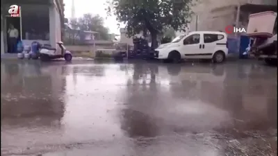 Sağanak yağış çiftçinin yüzünü güldürdü