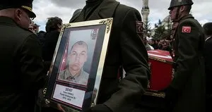 Şehidin annesi konuştu: Dayısı da şehit oldu