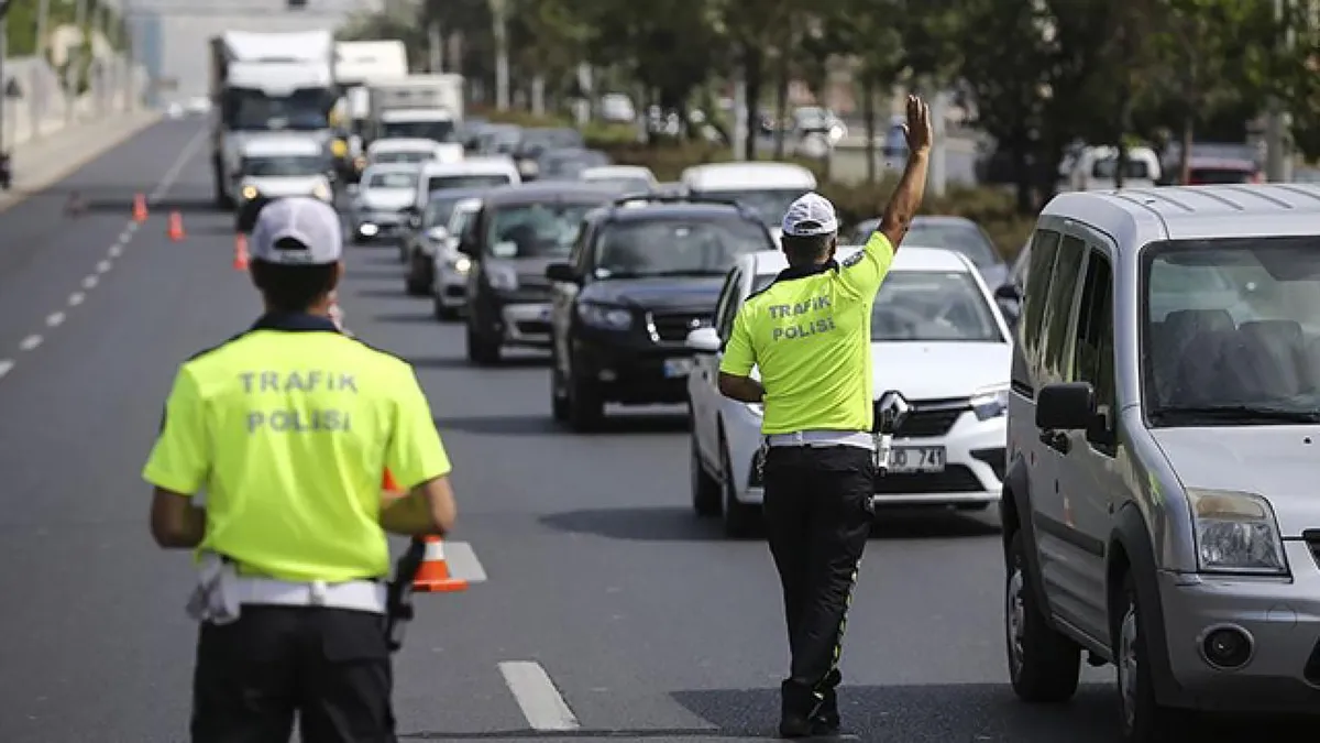 Keçiören'de drift terörü! Polise taşlı saldırı: 4 şüpheli tutuklandı
