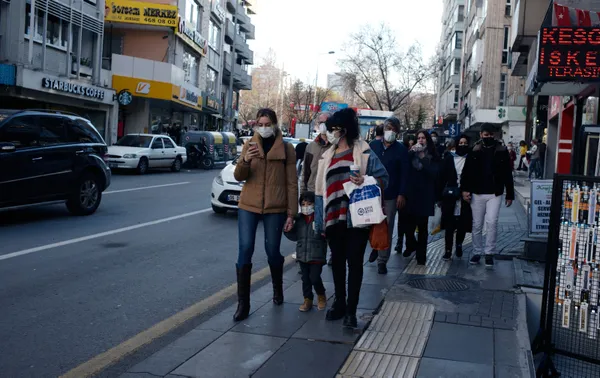 turkiyeye-gelen-15-kiside-gorulmustu-bilim-kurulu-uyesinden-mutasyon-aciklamasi-1609653771017.jpg Bakan Koca duyurmuştu! Bilim Kurulu üyesinden 'mutasyon' açıklaması - 3