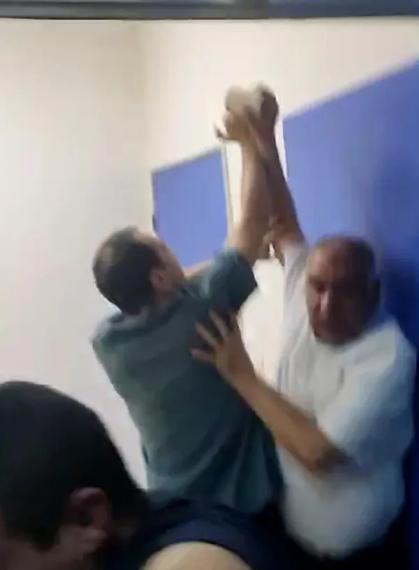 1712241909264.jpg Hastane personeli arasında akılalmaz kavga! Müdür yardımcısı ile tekniker birbirine girdi - 5
