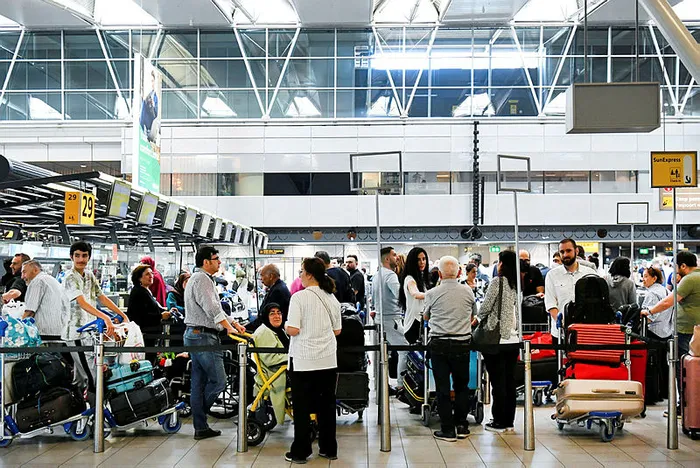 amsterdam-schiphol-havalimani-icin-yolcu-karari-1664479832307.jpg Amsterdam Schiphol Havalimanı için "yolcu" kararı - 1