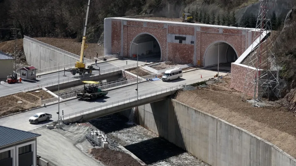 Zigana Tüneli açılış için gün sayıyor! O mesafe 30 dakika kısalacak | Dünyanın 3'üncü Avrupa'nın en uzunu...
