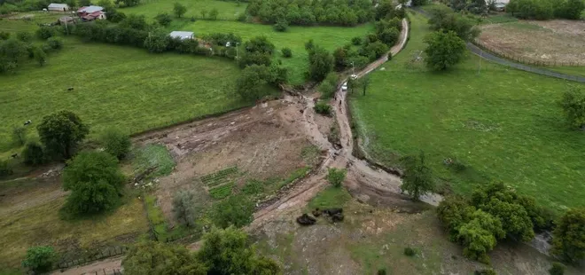 Adana'da şiddetli yağış sele neden oldu