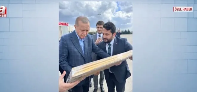 Erbakan’ın mektubu 26 yıl sonra Başkan Erdoğan’a ulaştı! Hediye sahibine teslim edildi