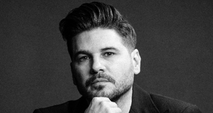 Ünlü oyuncudan ihanet göndermesi!