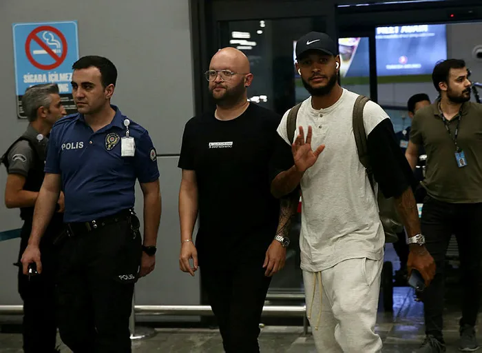 Joshua King Fenerbahçe için İstanbul'a geldi - 5