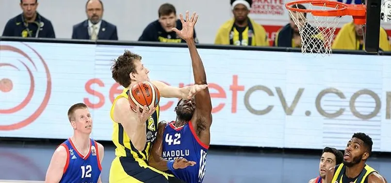 Nefes kesen maçta gülen taraf Efes!