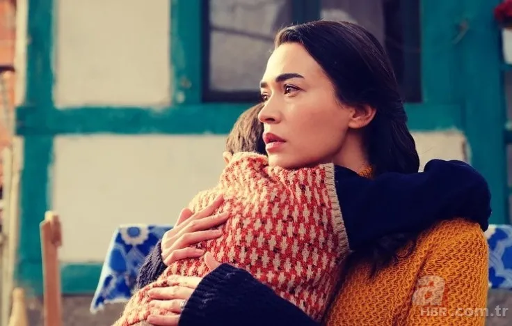 Ecem Özkaya'nın yakışıklı oğluna bakın! Gönül Dağı'nın Zahide'siydi! Babası da çok ünlü... 3