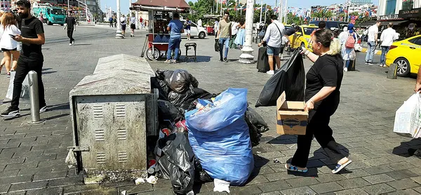1688623376663.jpg İçler acısı görüntü! CHP'li İBB İstanbul'un göz bebeğini kaderine terk etti - 3