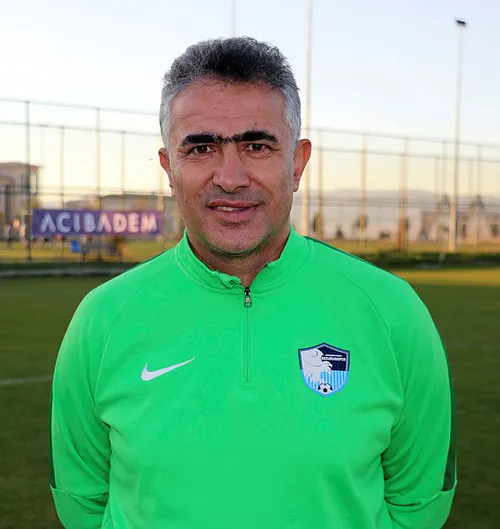 Erzurumspor'da Mehmet Altıparmak ile yollar ayrıldı - 1