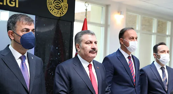 Sağlık Bakanı Fahrettin Koca'dan Omicron açıklaması! Türkiye'de artış yok - 2