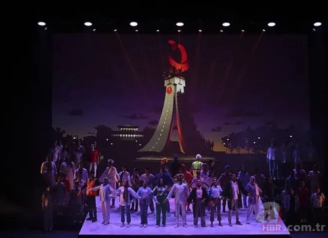 Milletin kutlu zaferi 'En Uzun Gece' destanının ilk temsili Başkan Erdoğan'ın katılımıyla gerçekleşti 1