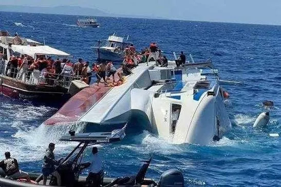 kktc-basbakani-ustelden-batan-feribot-aciklamasi-tum-kapali-alanlara-girildi-1790337114154.jpeg KKTC Başbakanı Üstel'den batan feribot açıklaması: Tüm kapalı alanlara girildi! - 3