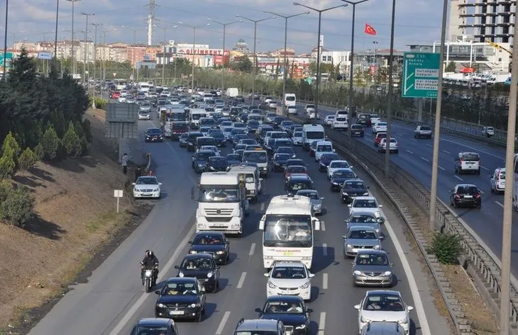 Hafta sonu şehirler arası seyahat yasağı var mı? 17-18 Nisan'da özel araçla, otobüsle, uçakla seyahat yapılacak mı?