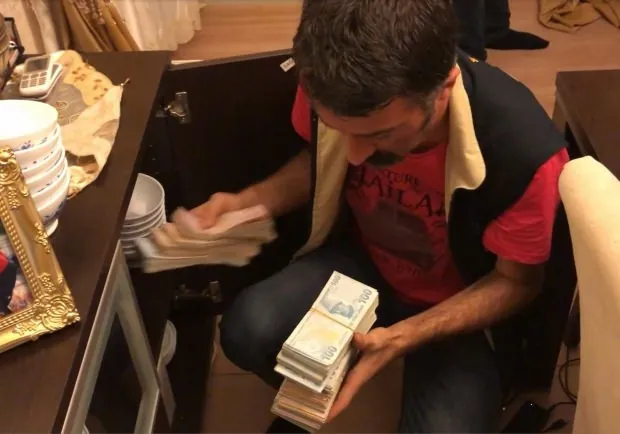 Bahis çetesinin aylık geliri dudak uçuklattı! Polis parayı saya saya bitiremedi - 3