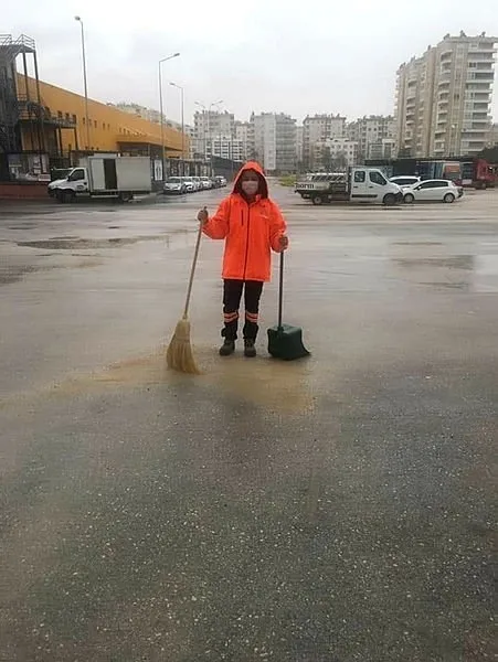 CHP’li Mersin Büyükşehir Belediye Başkanı Vahap Seçer sürgüne yolladı