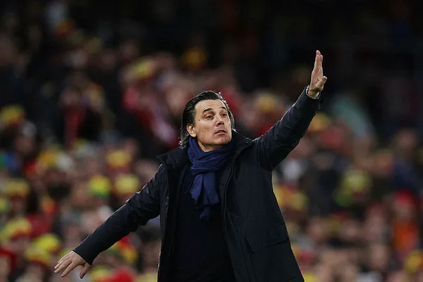 A Milli Takım’ın uçağı Münih’e zorunlu iniş yaptı! Montella’nın ağabeyi uçakta rahatsızlandı...