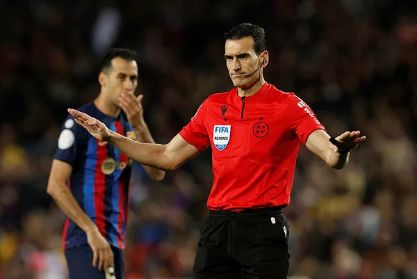 Barcelona'ya UEFA şoku! Şampiyonlar Ligi kararı - 1