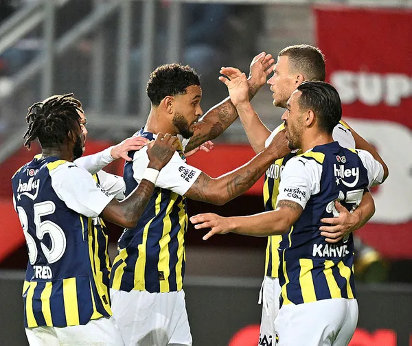 fenerbahce-gule-oynaya-gruplara-twente-0-1-fenerbahce-mac-sonucu-1693511488595.jpg Fenerbahçe güle oynaya gruplara! Twente 0-1 Fenerbahçe (MAÇ SONUCU) - 2