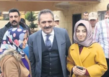 Mehmetçiğin yanında cephedeyiz