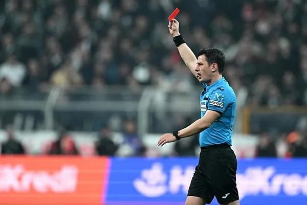 besiktastan-derbinin-hakemi-halil-umut-meler-ile-tffye-tepki-1709575610800.jpg Beşiktaş'tan derbinin hakemi Halil Umut Meler ile TFF'ye tepki! - 3
