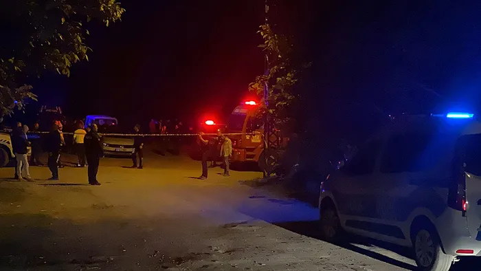 tokatta-ihbar-uzerine-girilen-evde-patlama-2-jandarma-personeli-ve-2-sivil-yarali-1716063633352.jpg Tokat'ta ihbar üzerine girilen evde patlama! 5'i asker 7 yaralı | 2 şüpheli tutuklandı - 2