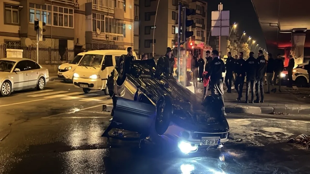 Kayseri'de dur ihtarına uymadı! Takla atan araçta tüfek ve tabanca ele geçirildi
