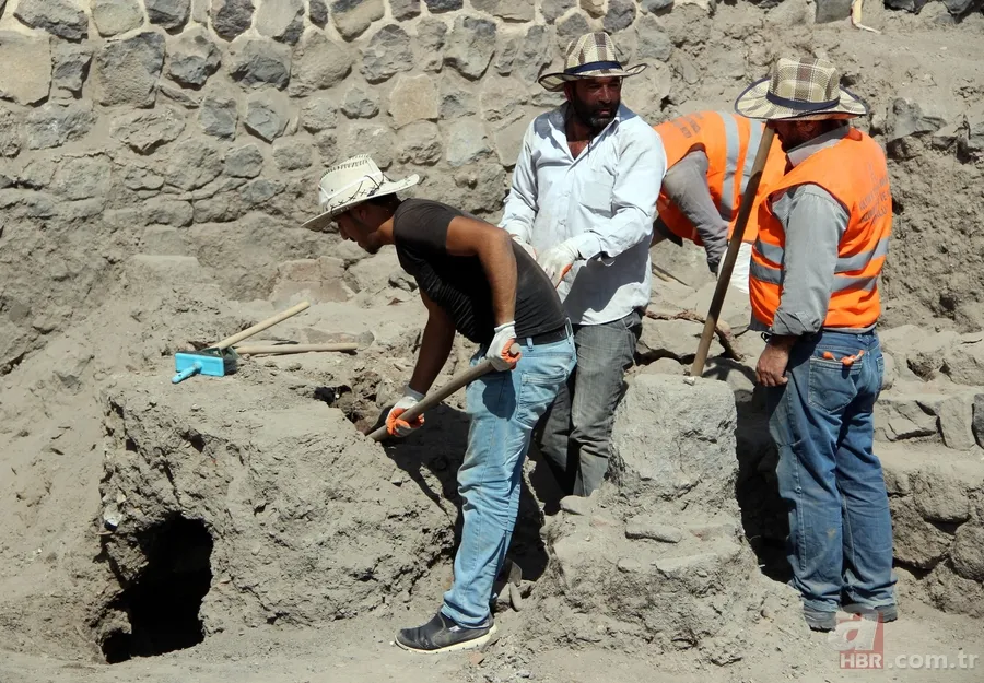 Tarihi Erzurum Kalesi'nde kazı çalışmaları sürüyor 2