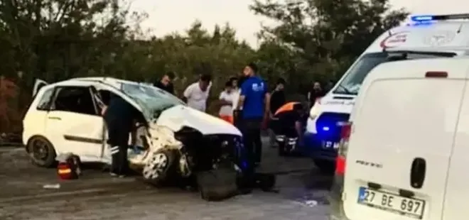 Otomobiller çarpıştı: 1 ölü 3 yaralı